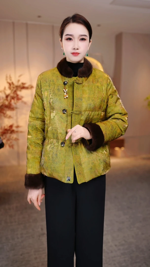 羽绒服女2025秋冬新款气质显瘦大码妈妈装上衣新中式国风外套B66