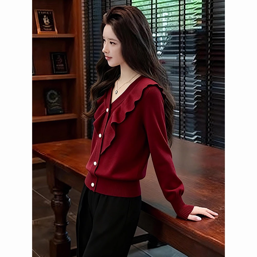 红色荷叶边拼接V领排扣针织衫女2025秋冬新款小个子精致漂亮上衣