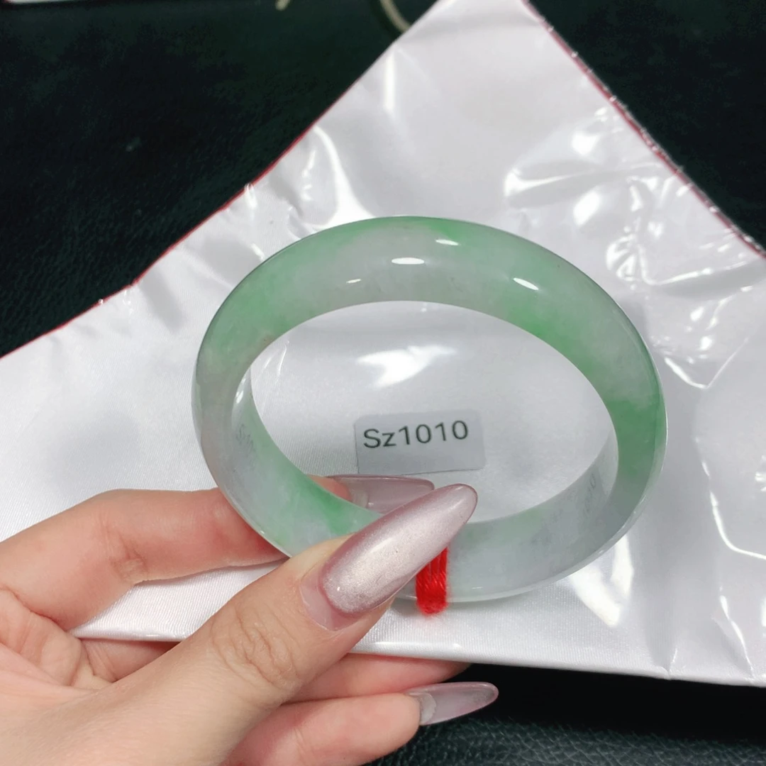 翡翠未镶嵌手镯Sz1010-04