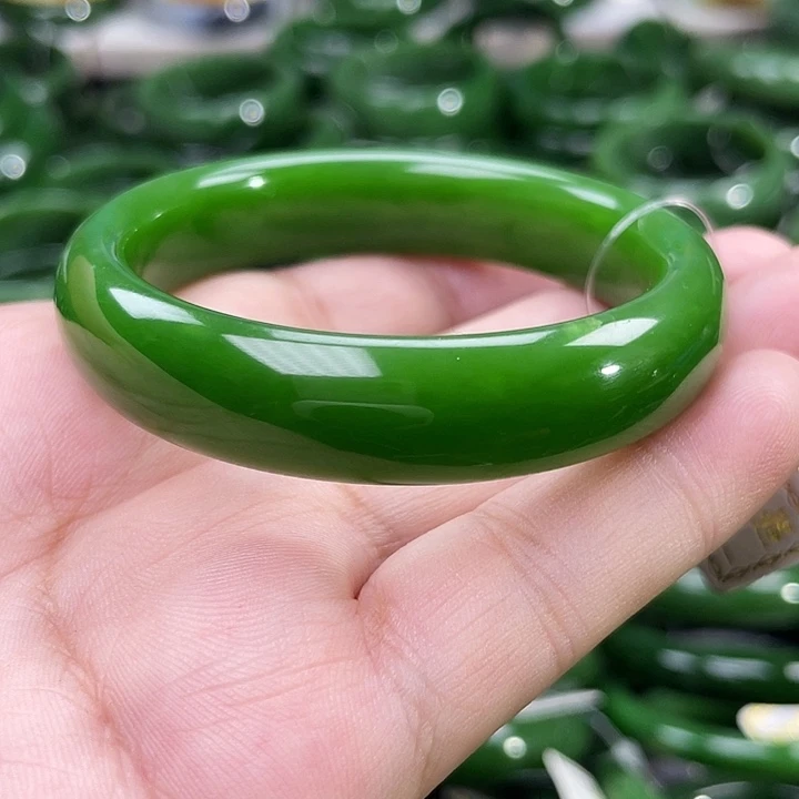 未镶嵌手镯和田玉（碧玉）