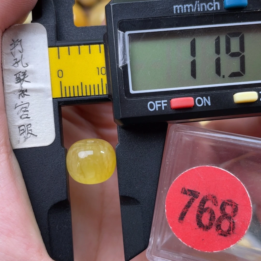 蜜蜡未镶嵌珠宝奇石微瑕