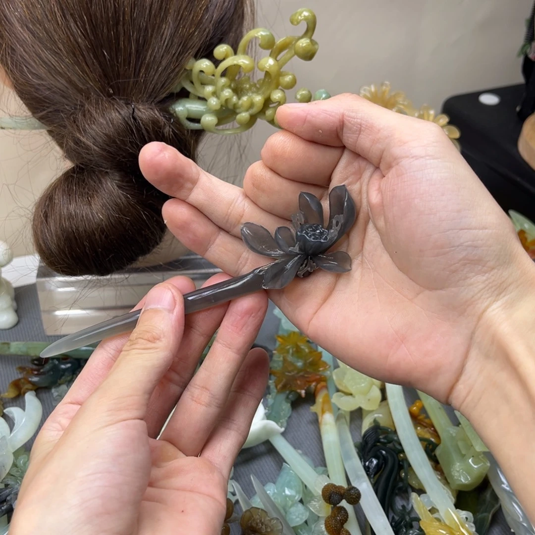 。***。蛇纹石玉合金发饰