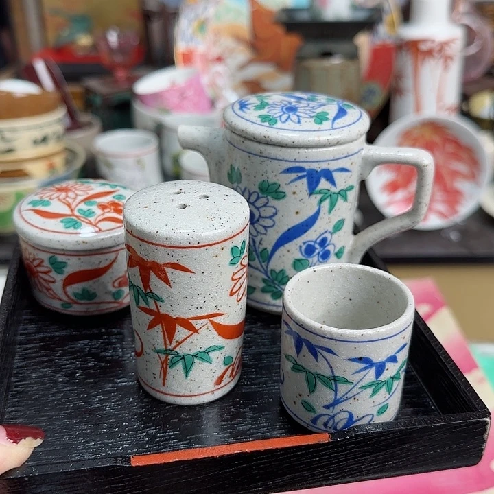 瓷片和光圆款赤绘壶套啊啊啊啊啊啊