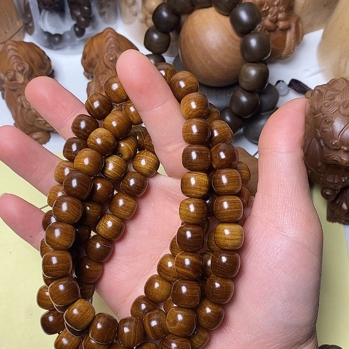 檀香木老山檀香1.0/1.1/108黑金猫眼满纹沉