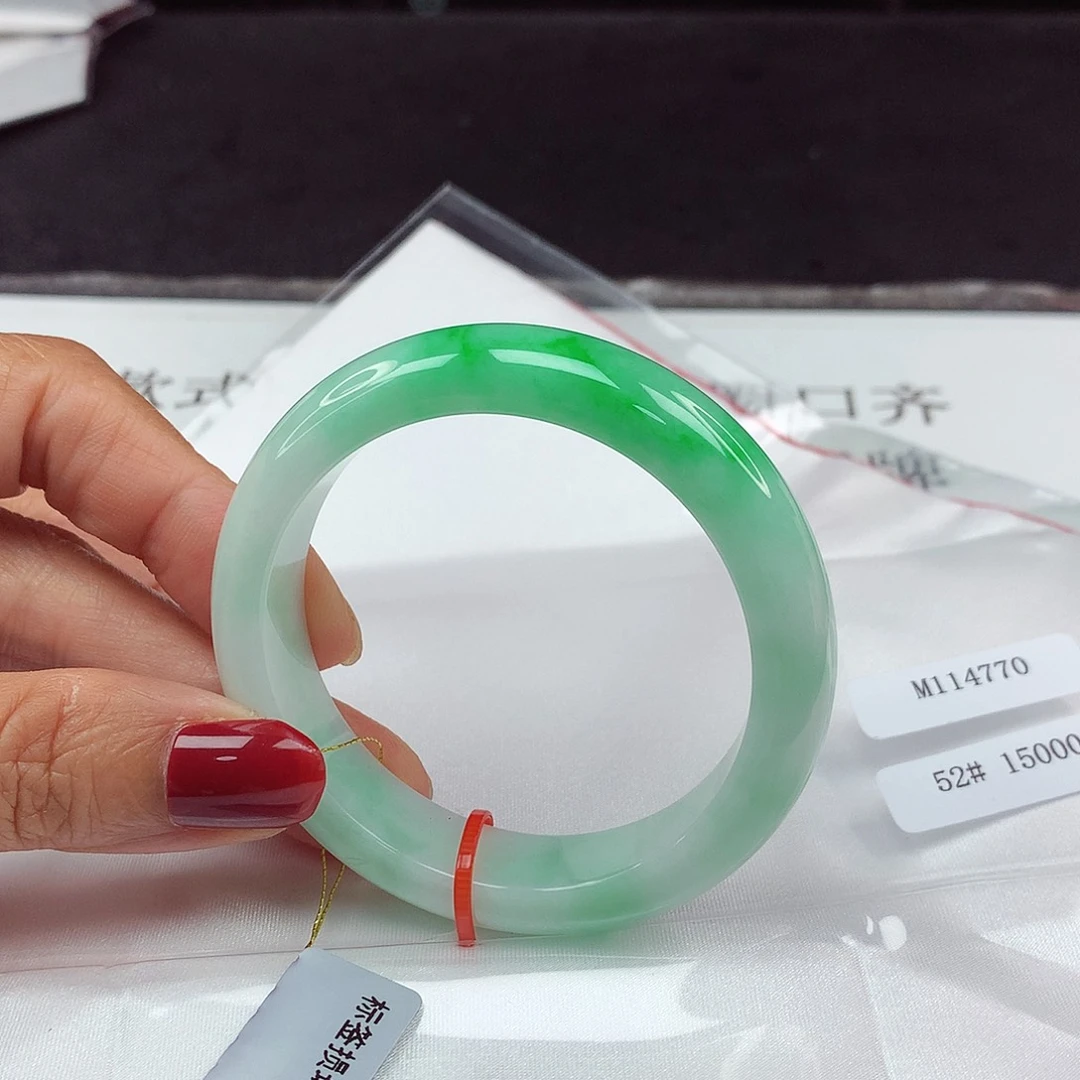 翡翠手镯未镶嵌52圈4770