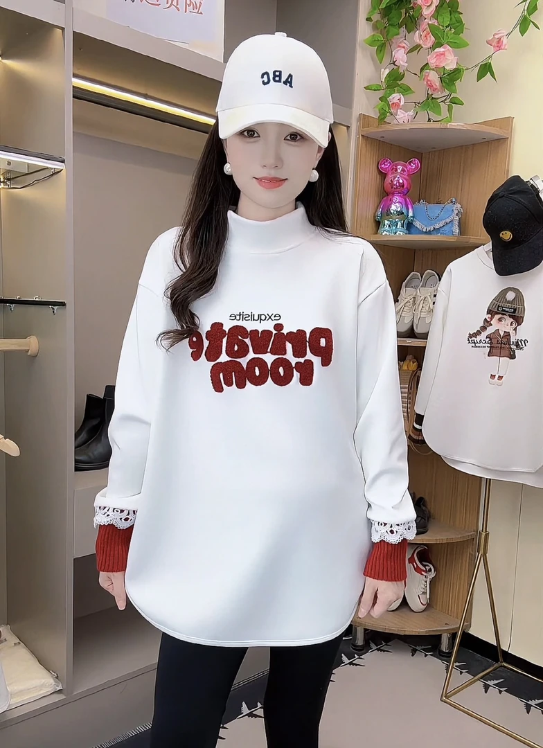 红字母绣花t恤女2025秋冬中长款遮屁股开叉上衣【项链是非卖品】