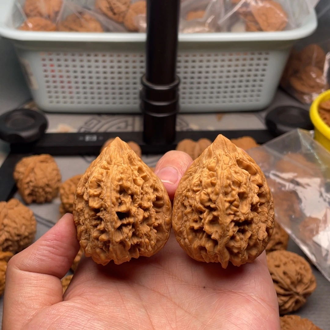 文玩核桃吊坠40全品高尖大沽石