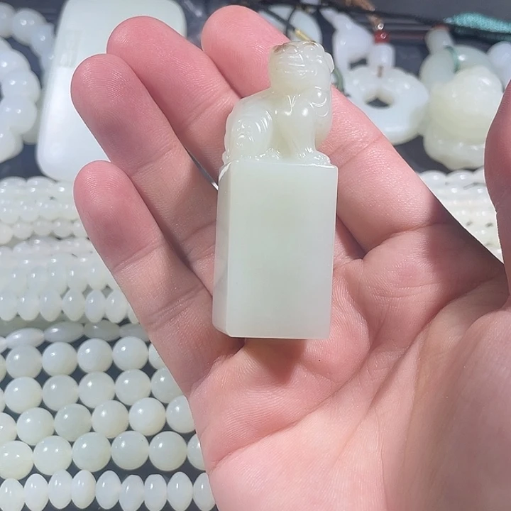 和田玉未镶嵌吊坠(不含链)印章