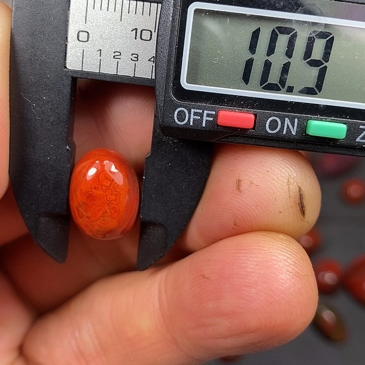 南红玛瑙未镶嵌车挂