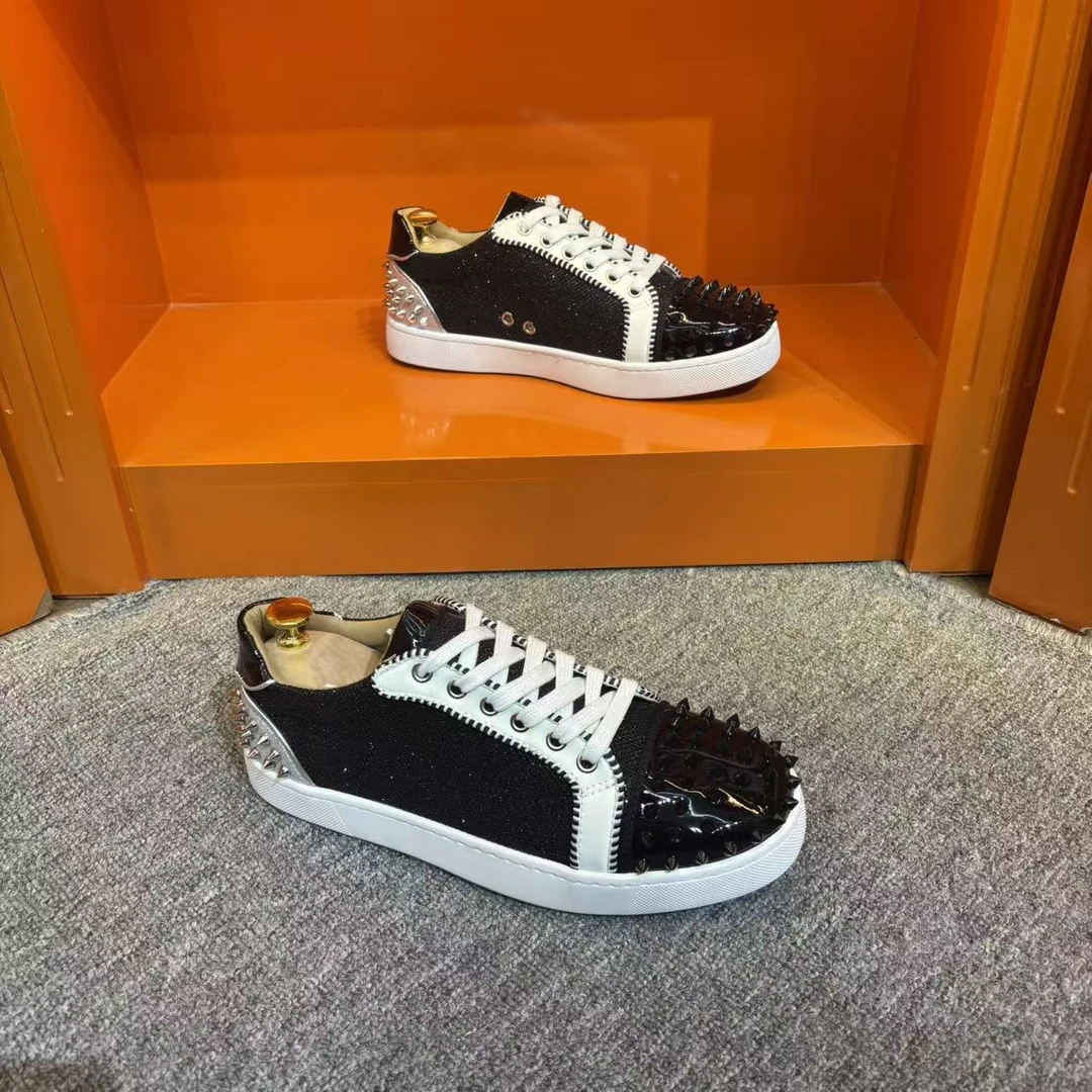 铆钉休闲春秋百搭潮流新款板鞋红底休闲板鞋时尚鞋低帮黑色男鞋