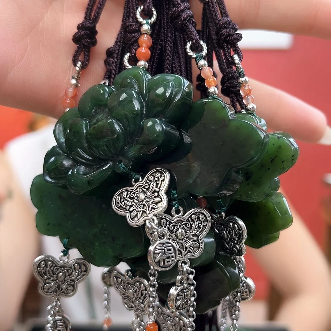 和田玉（碧玉）未镶嵌颈饰荷花发其一