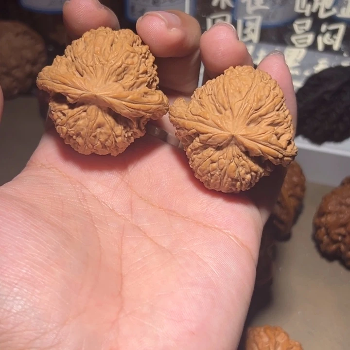文玩核桃吊坠41球疆