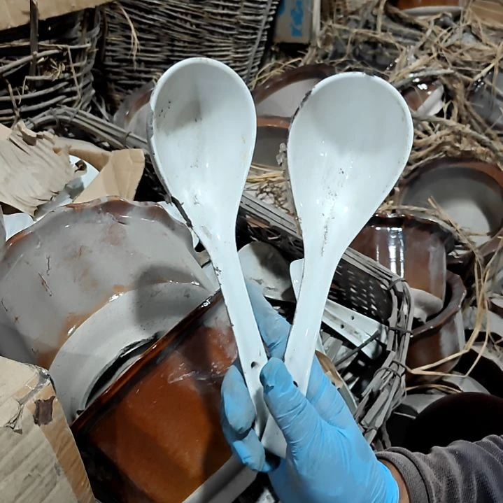 摆件陶瓷盘子碗啥都有