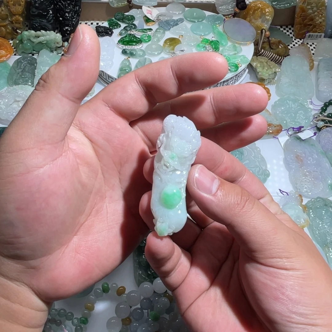 翡翠未镶嵌颈饰天然