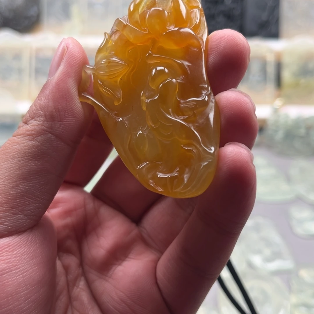 未镶嵌蛇纹石玉颈饰微瑕