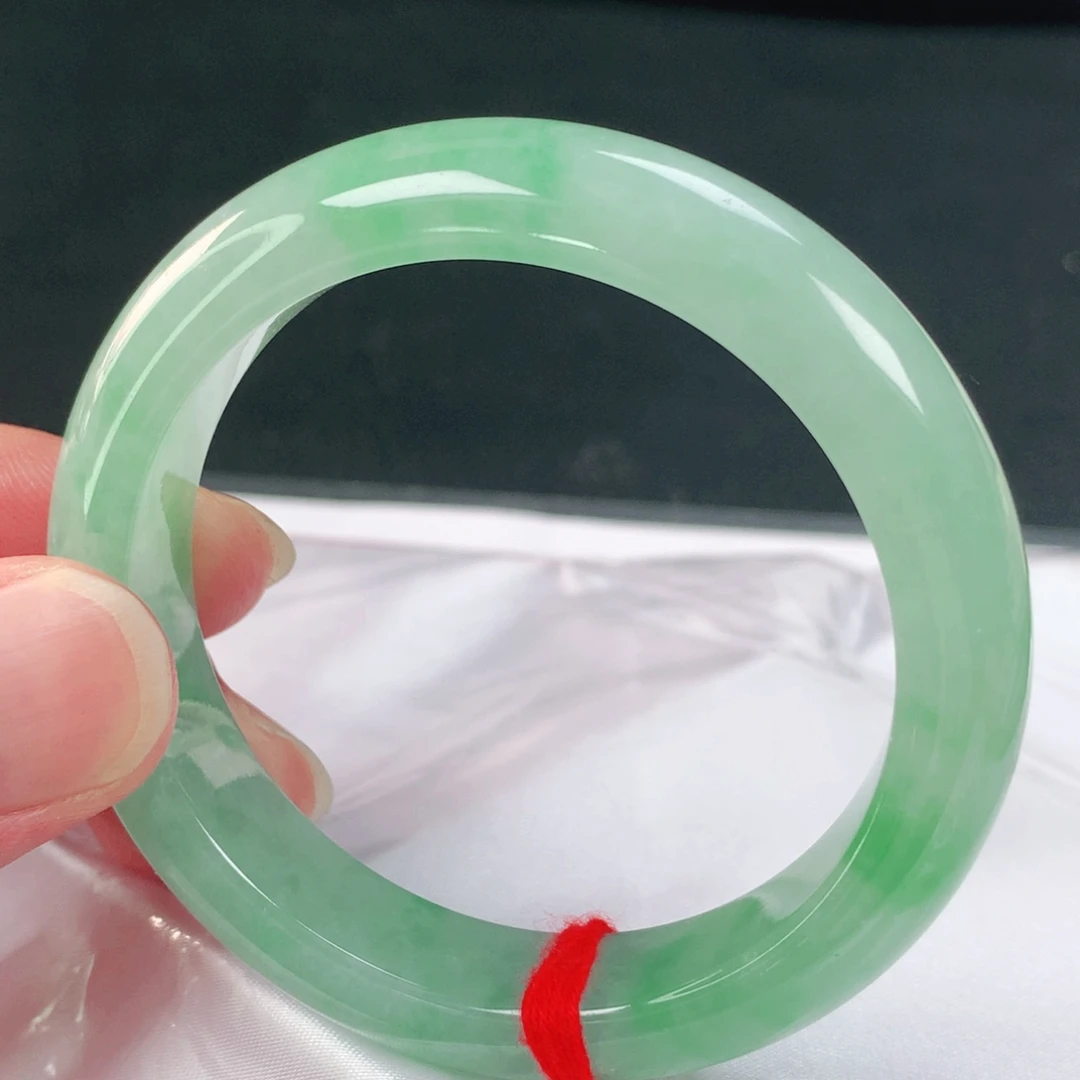 翡翠未镶嵌手镯611