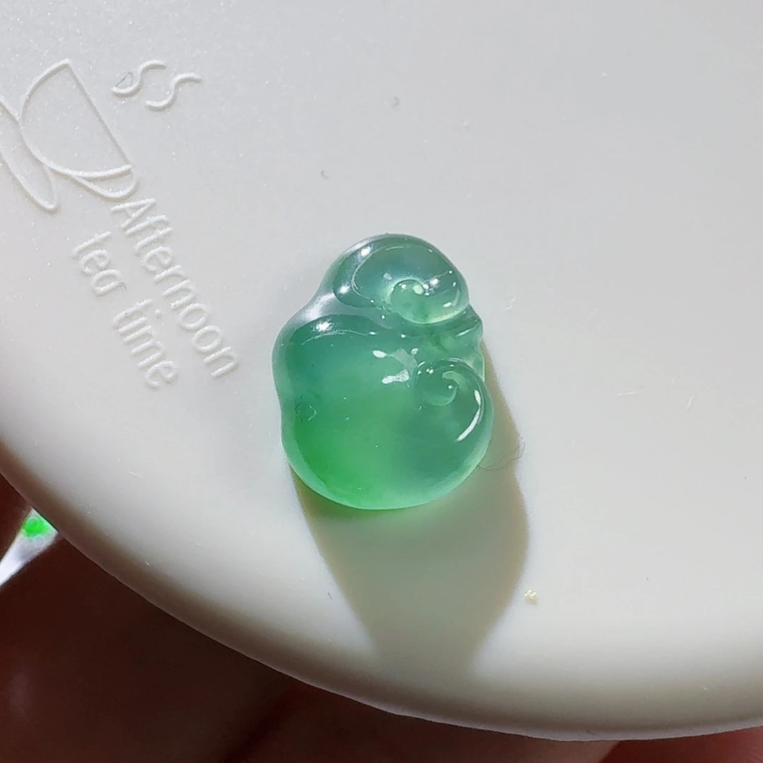 翡翠颈饰未镶嵌裸石