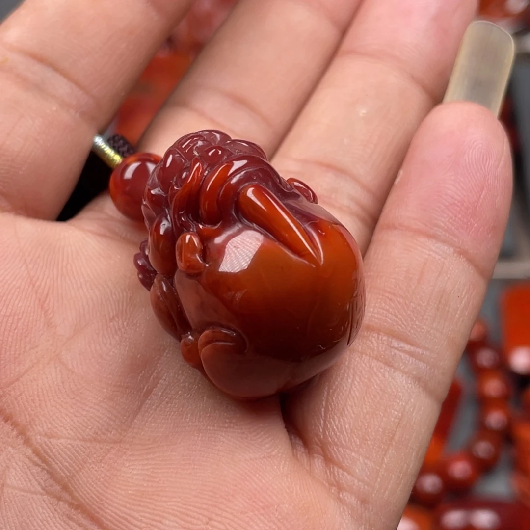 南红玛瑙未镶嵌珠宝奇石吊坠