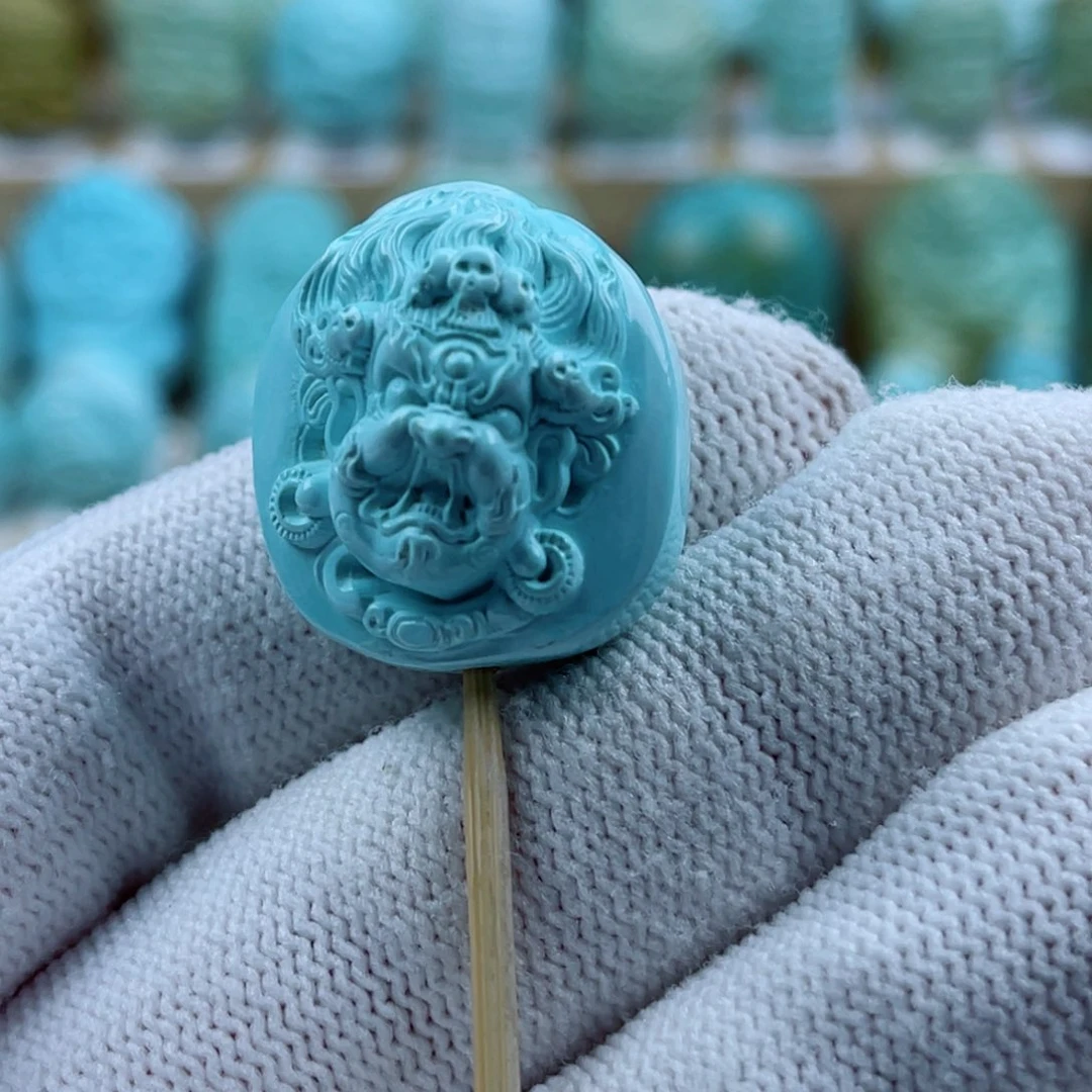 绿松石未镶嵌珠宝奇石