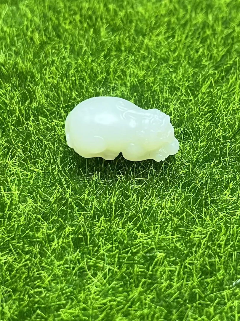 和田玉且末料貔貅挂件男女同款精美饰品