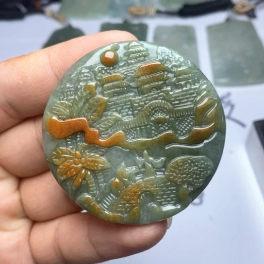 翡翠未镶嵌颈饰翡翠