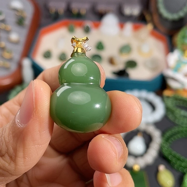 和田玉（糖玉）未镶嵌颈饰