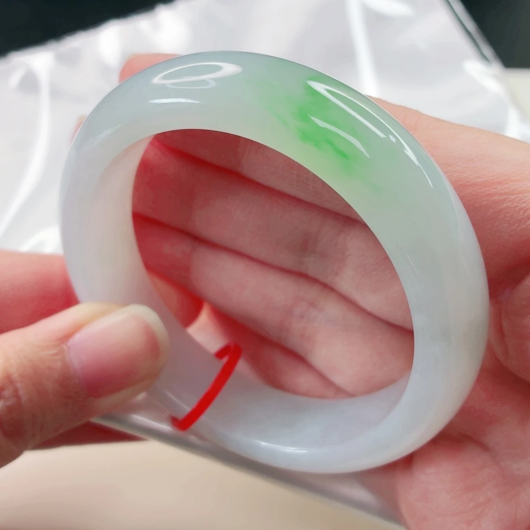 翡翠未镶嵌手镯53.4圈x537