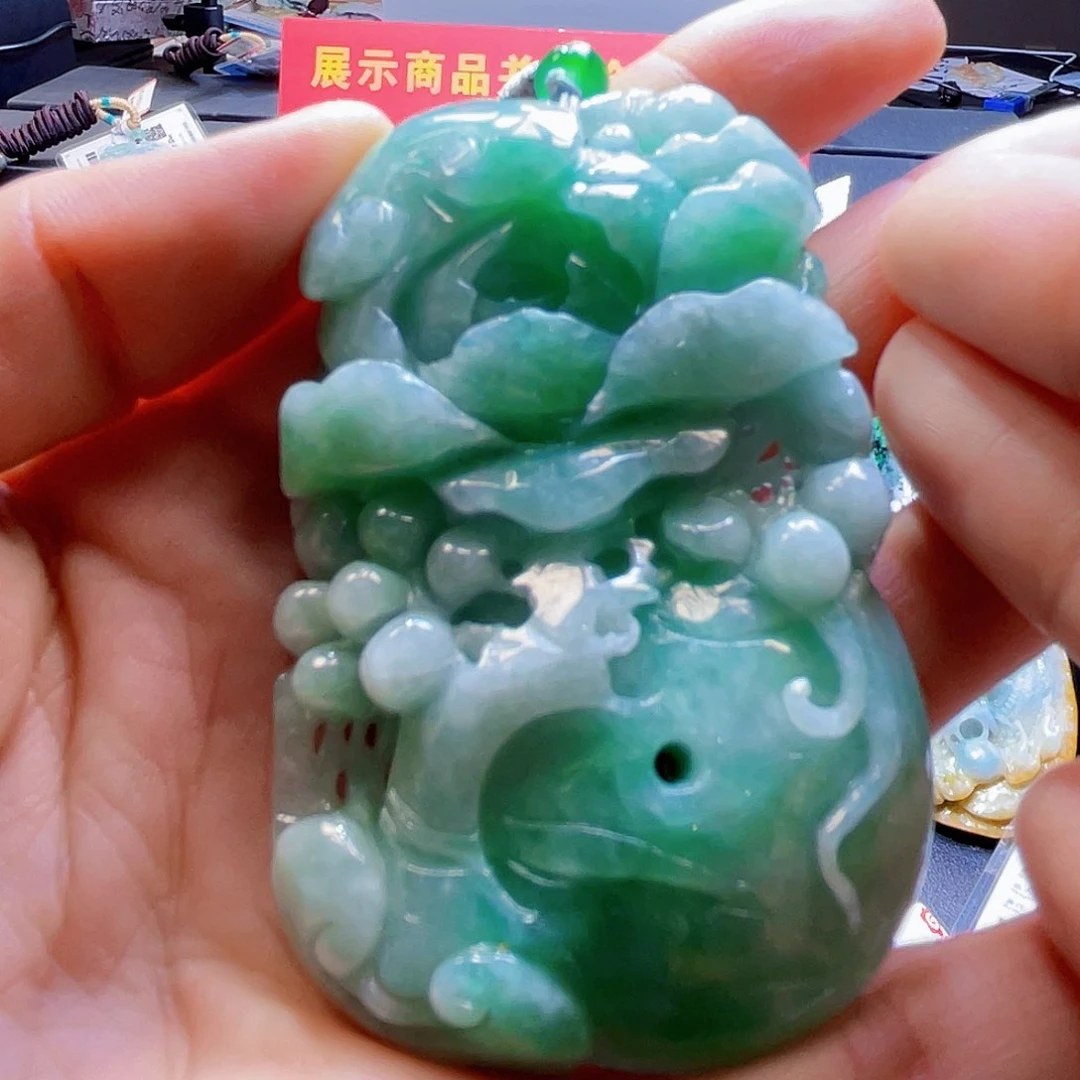 颈饰未镶嵌翡翠一