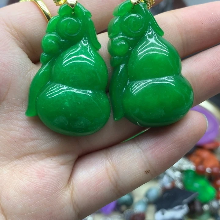 翡翠未镶嵌颈饰吊坠