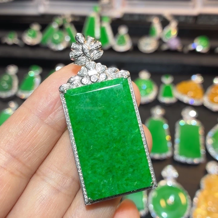 翡翠18K金镶嵌吊坠(不含链)翡翠