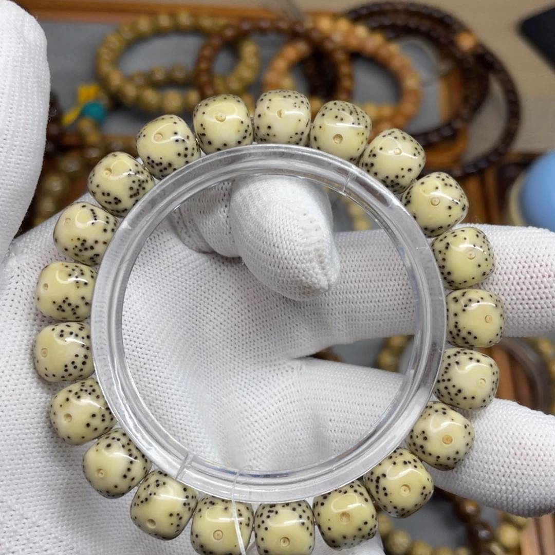 手串星月菩提11*10正月大留白石玉料糯冰