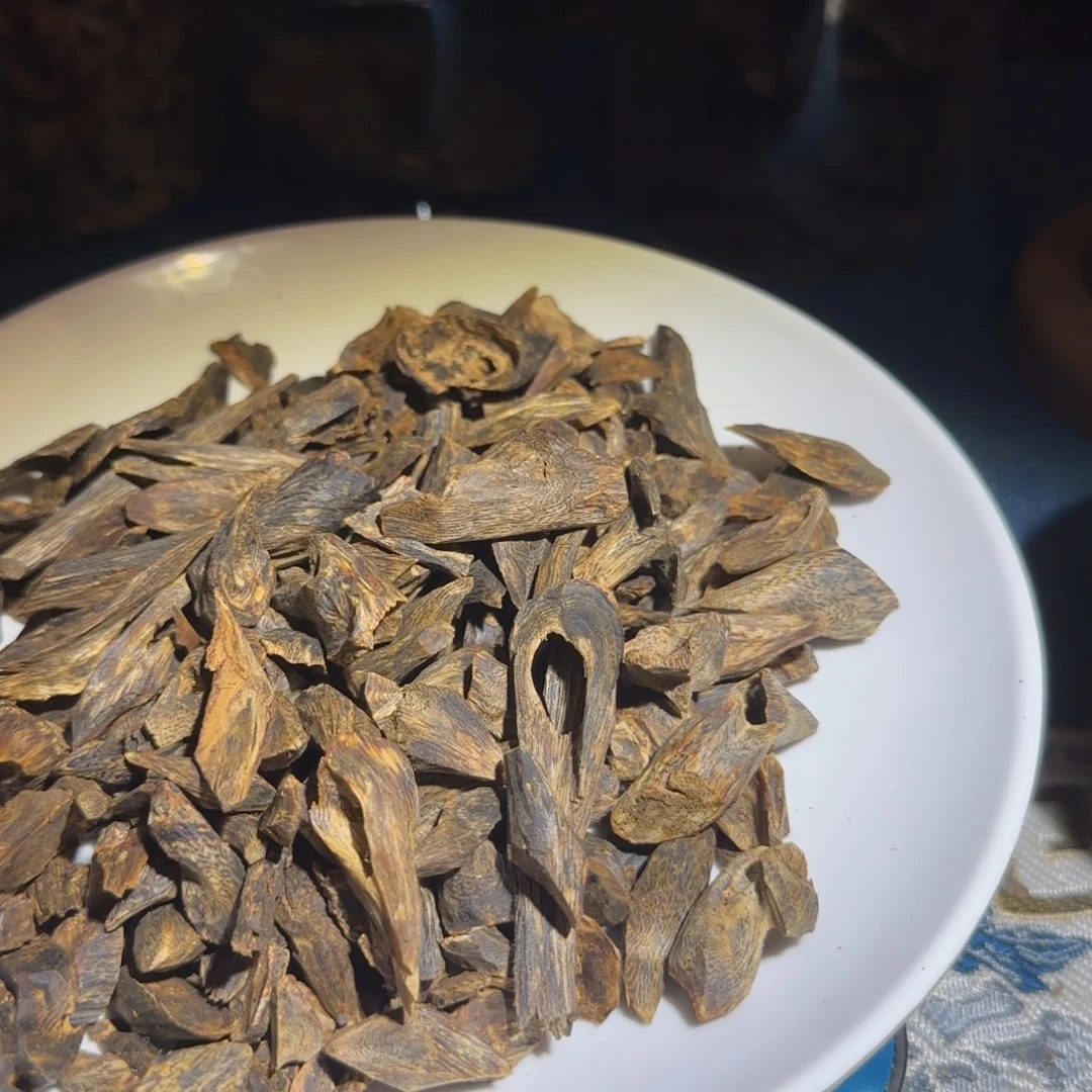 5***8沉香碎屑沉香唐传沉水树丁料159克