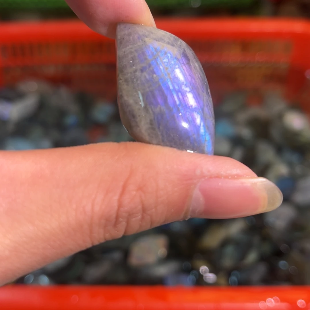 拉长石吊坠未镶嵌沐****5