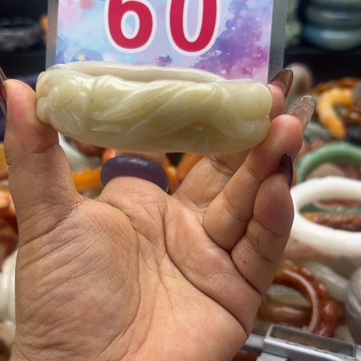 未镶嵌手镯石英岩玉