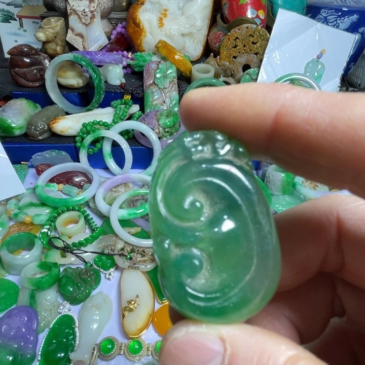 吊坠滴血莲花菩提