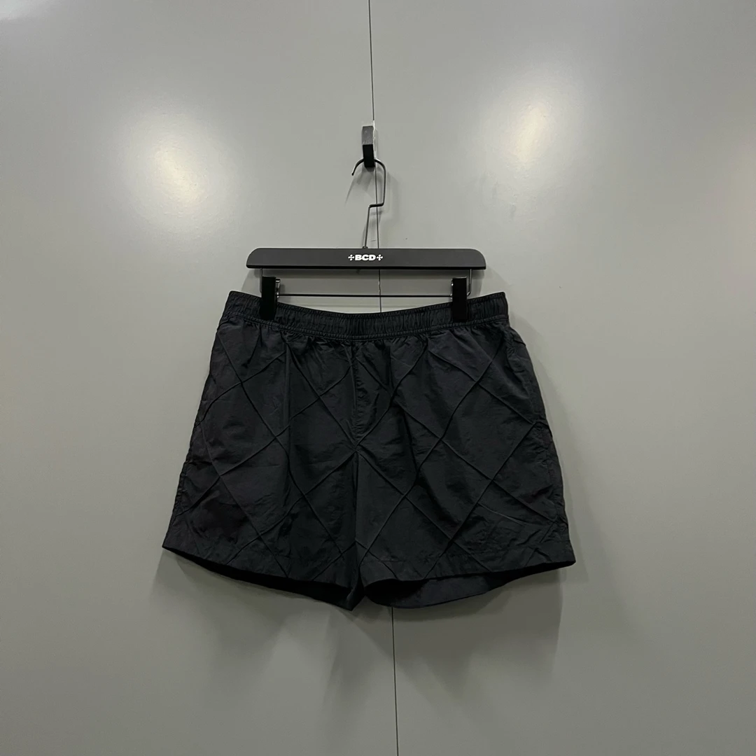 99新 BOTTEGA VENETA/葆蝶家 （cc）黑色菱格短裤 L码 mg400053