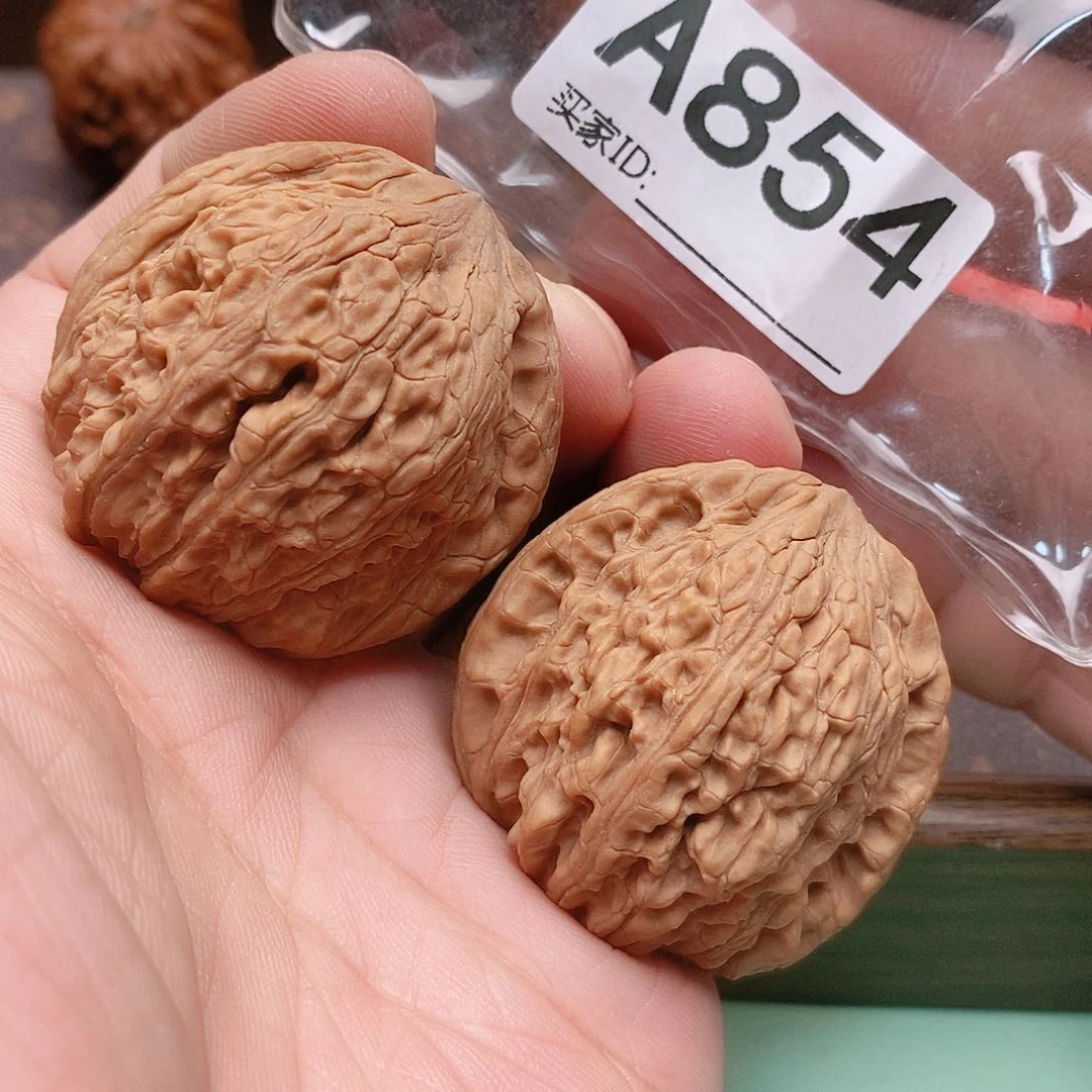 文玩核桃把件绣球40尺。