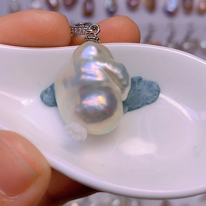 淡水珍珠颈饰合金