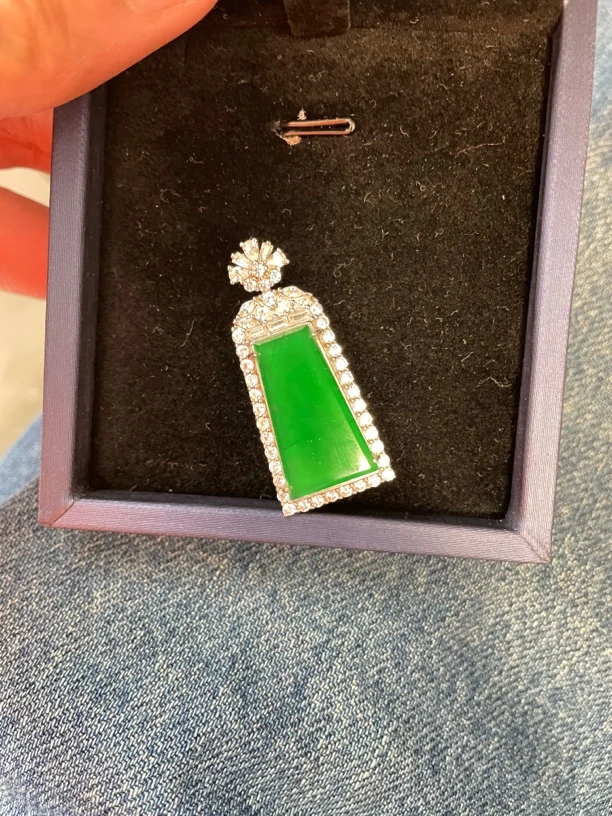 纯天然A货翡翠无事牌吊坠