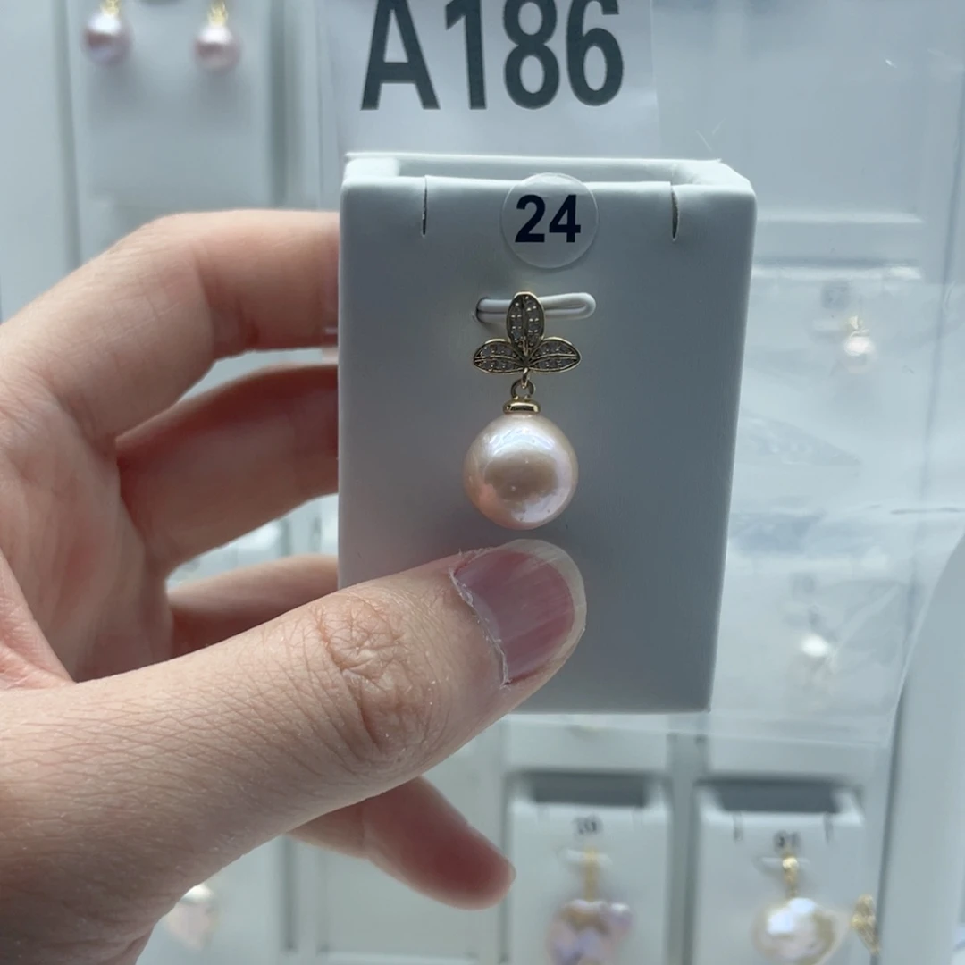 淡水珍珠颈饰合金