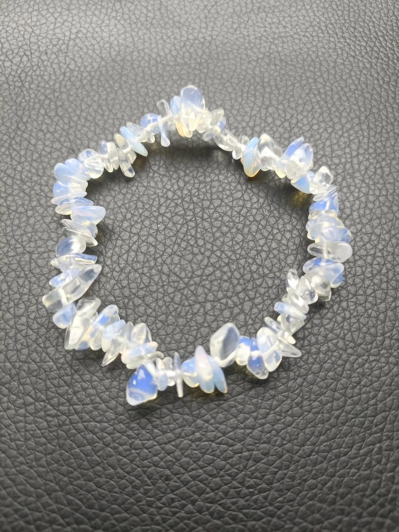 非金属仿水晶手链 不规则碎石弹力绳手串适合作为女神礼物