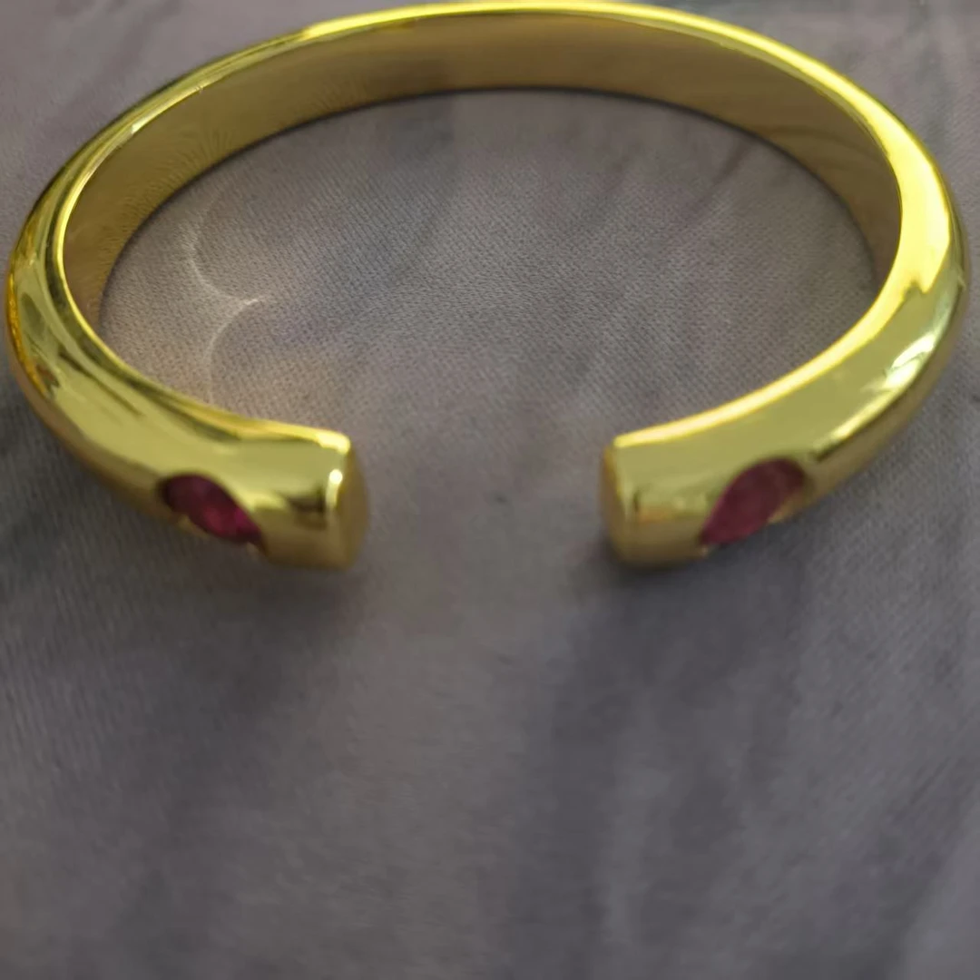 纯箔时尚轻奢红黄手镯摆件ss11121