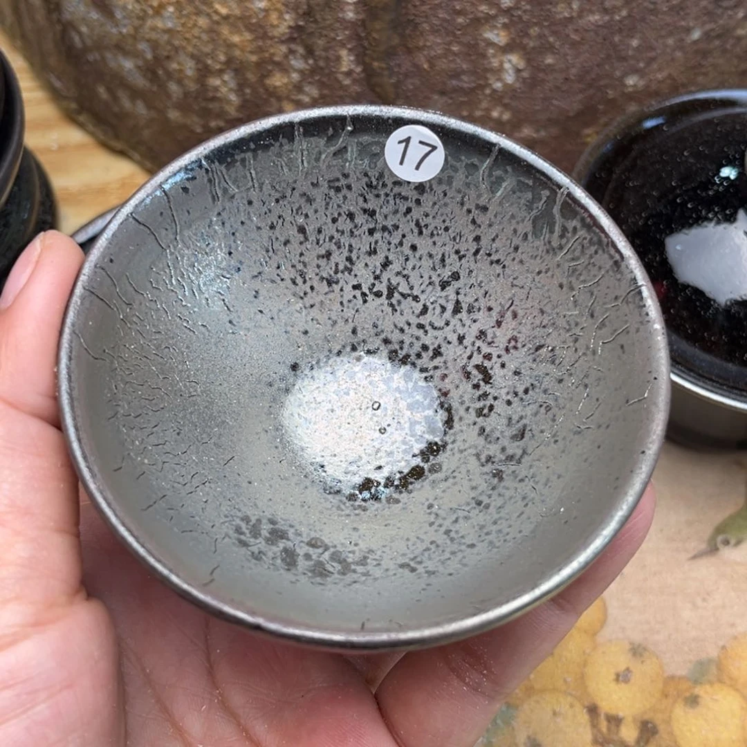 茶盏义兴龙窑坚持真柴烧落灰烧