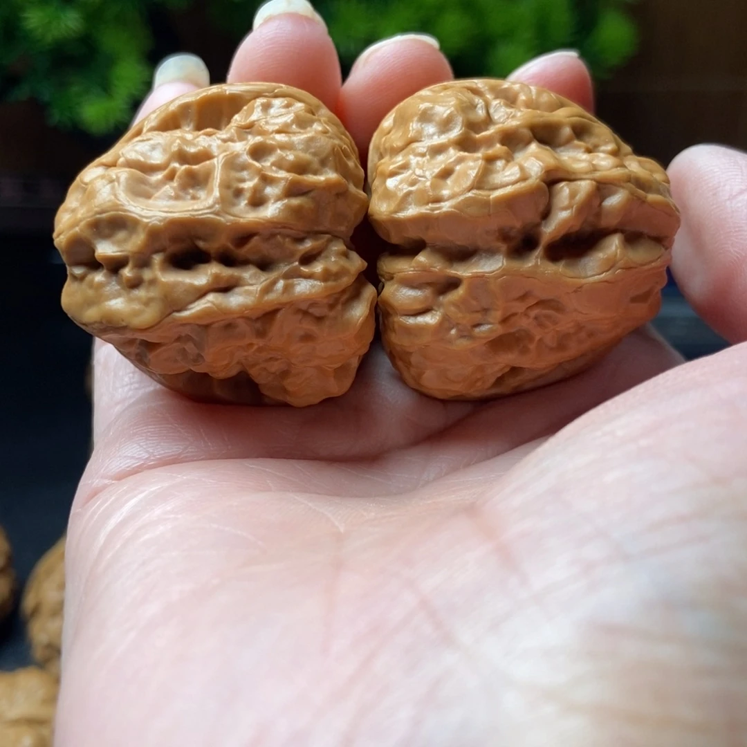 R***T把件文玩核桃蛤蟆头