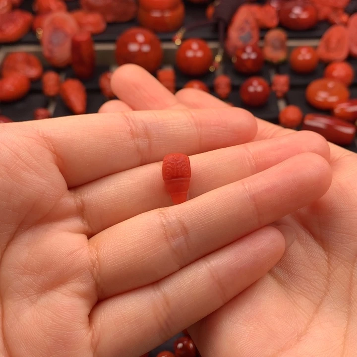 未镶嵌三通7MM+南红玛瑙