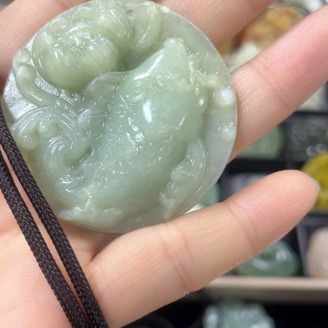 蛇纹石玉颈饰未镶嵌微瑕不退不换