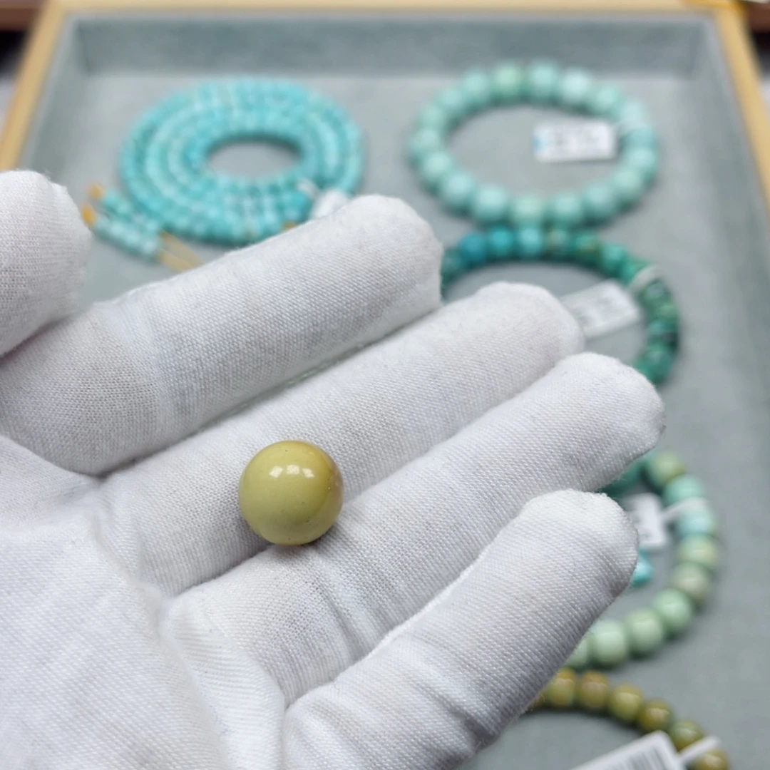 绿松石未镶嵌挂件