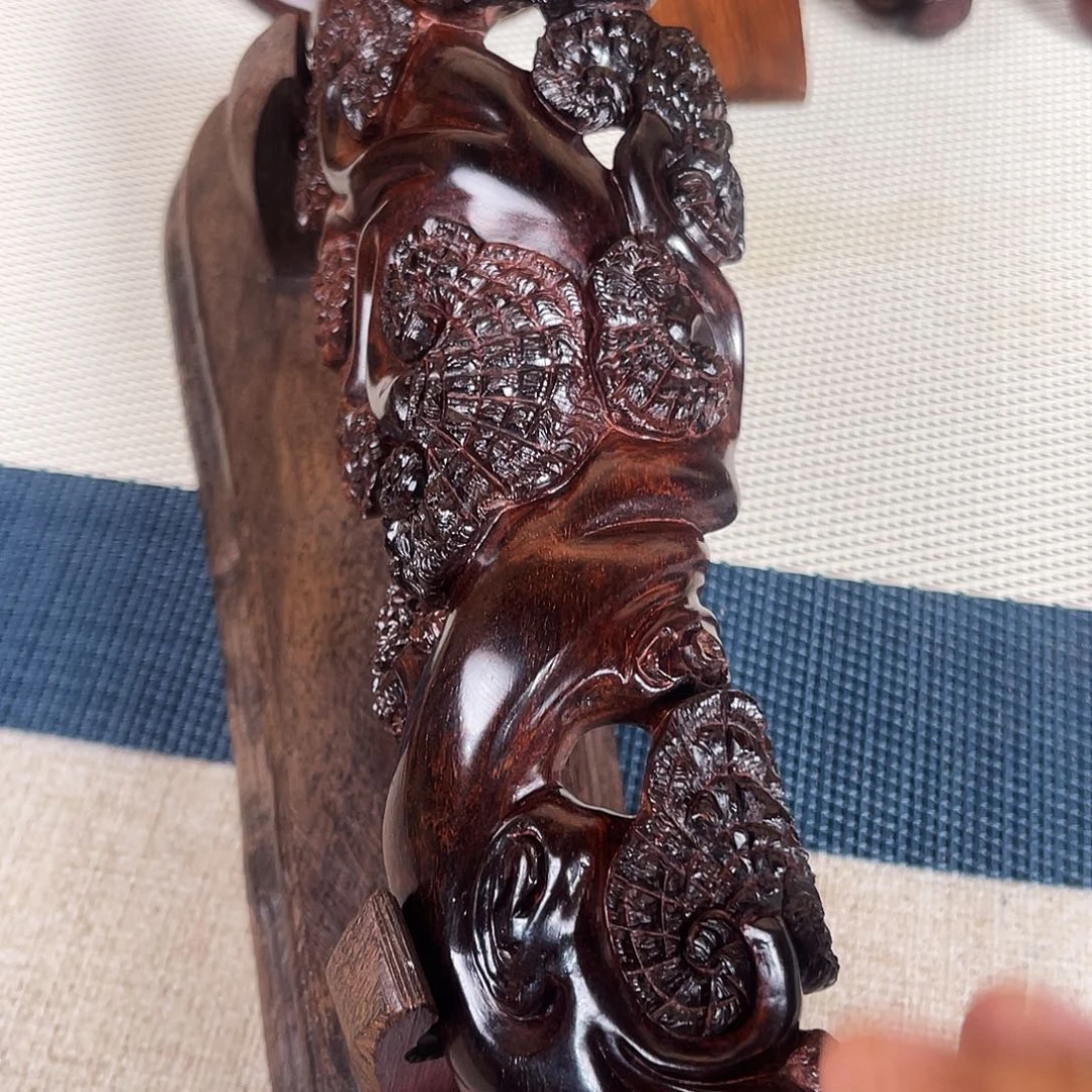 黄花梨/降香黄檀把件阿*衣摆件