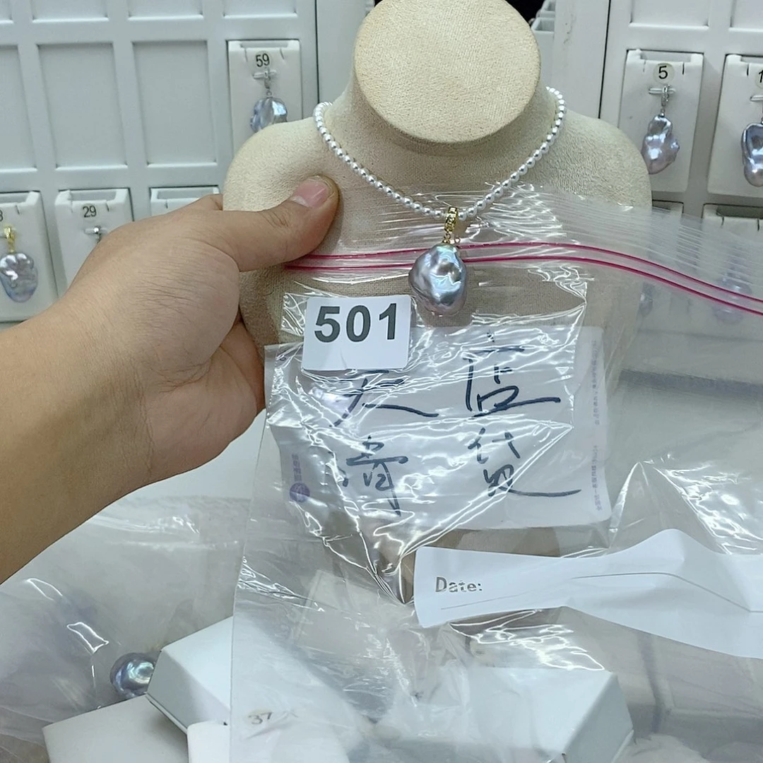 淡水珍珠颈饰合金