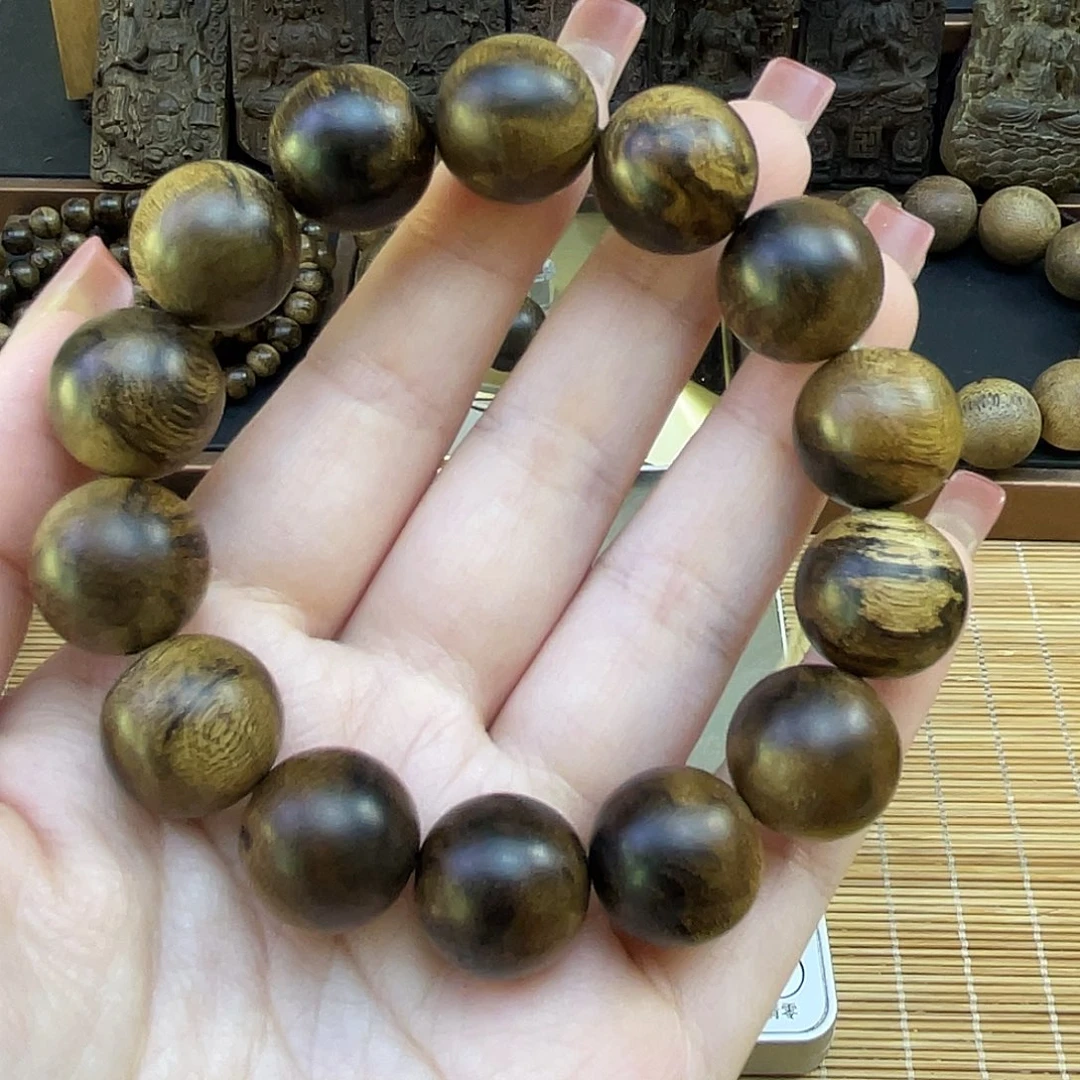 刘***伟沉香手串芽庄白奇